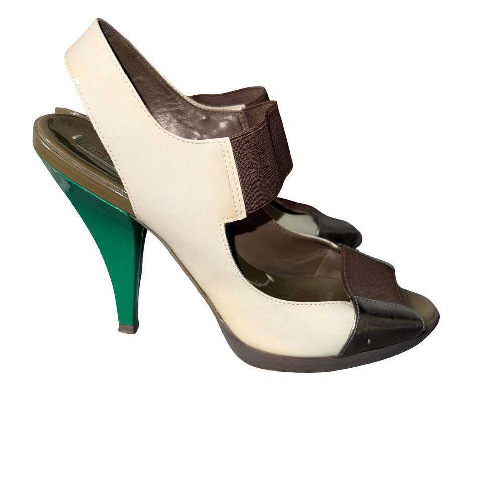 BCBGMAXAZRIA Colorblock Slingback Heels Size 8B
